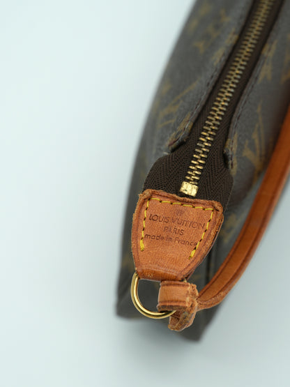 Vintage Louis Vuitton Monogram Canvas Pochette Accessoires