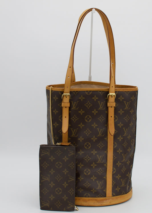 Vintage Louis Vuitton Monogram Bucket Grand Modèle (GM) with Pochette